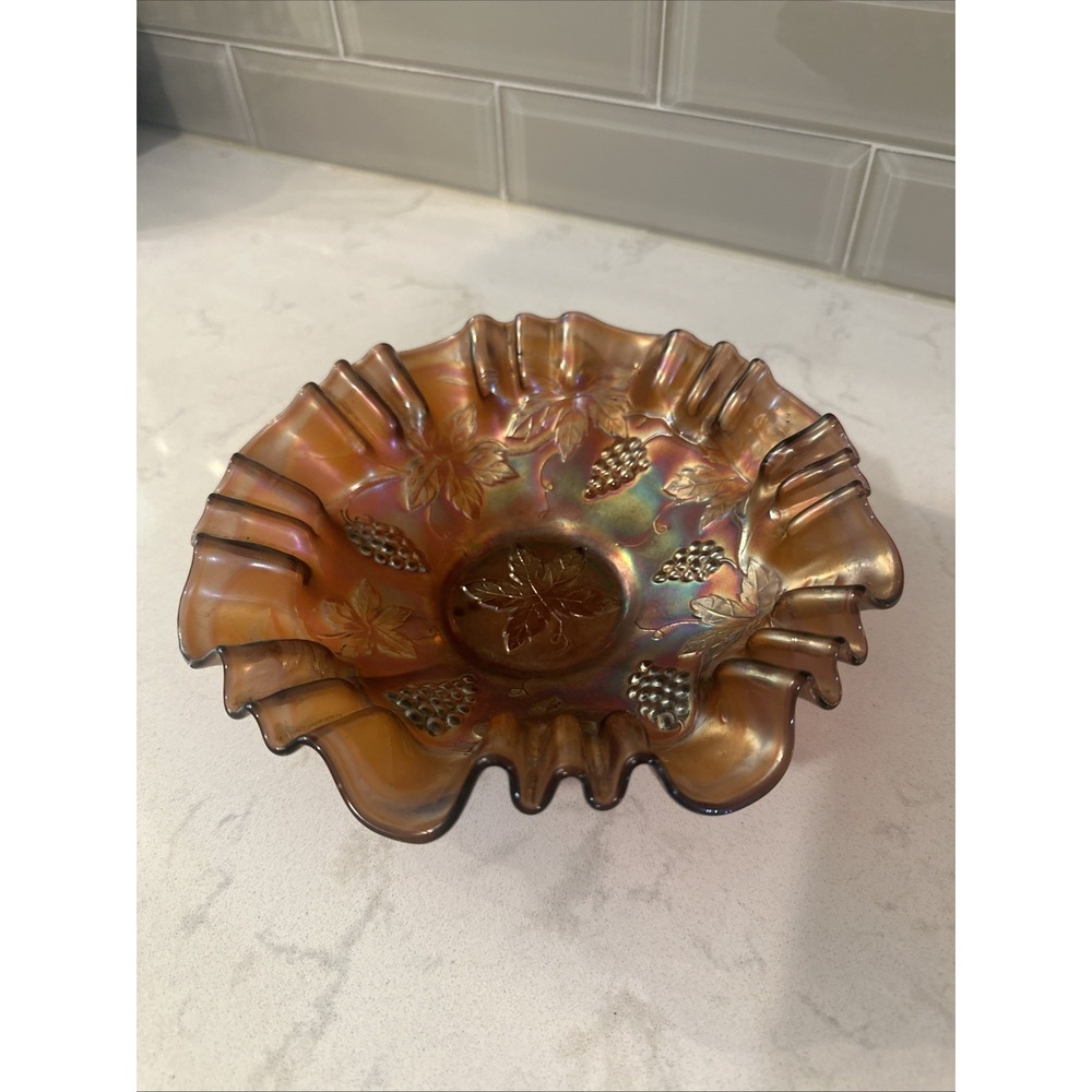 Fenton North Wood Amethyst Gold Iridescent Ruffle Carnival‎ Glass grapes & vine